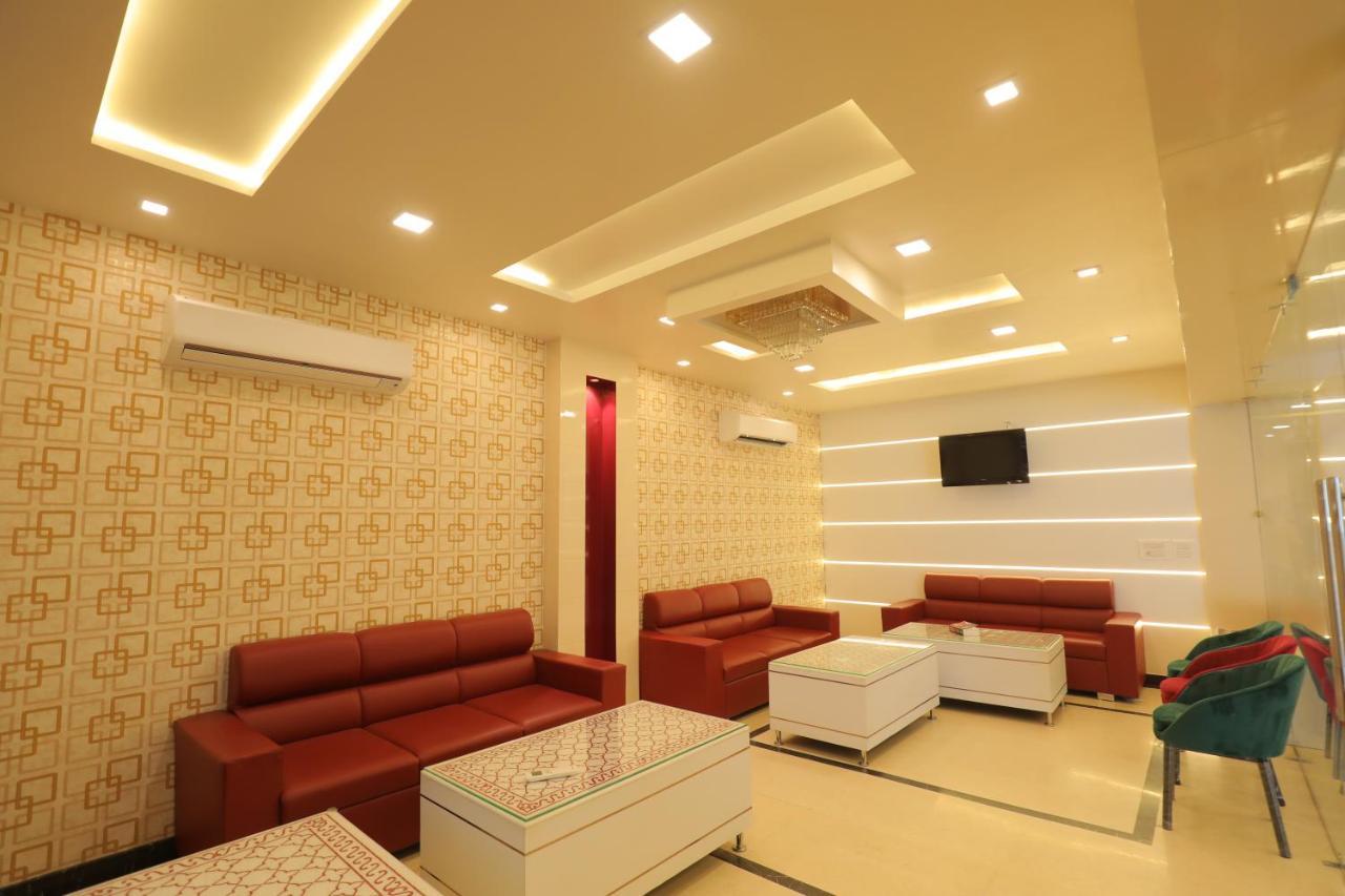 Hotel Sahib'S Red Carpet - The Family & Corporate Hotel Agra (Uttar Pradesh) Exterior photo