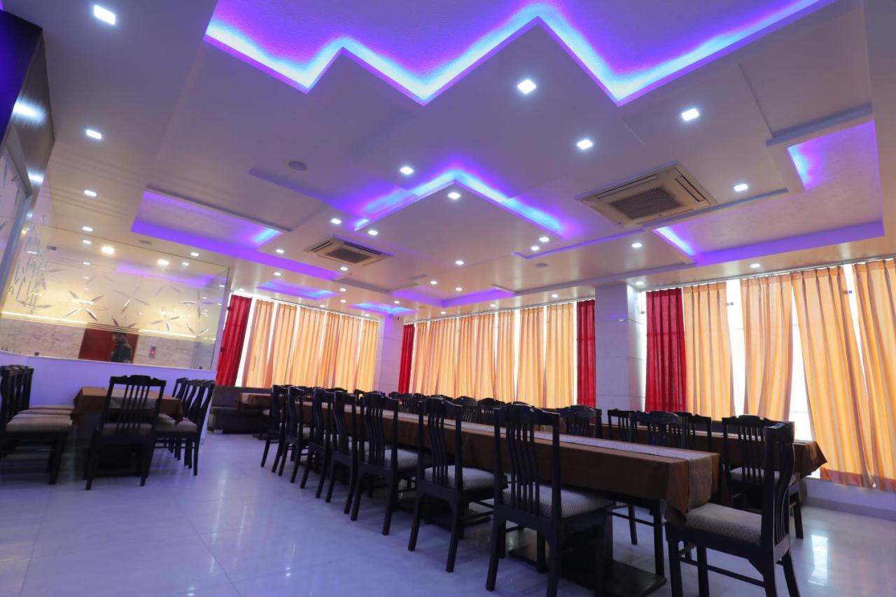 Hotel Sahib'S Red Carpet - The Family & Corporate Hotel Agra (Uttar Pradesh) Exterior photo