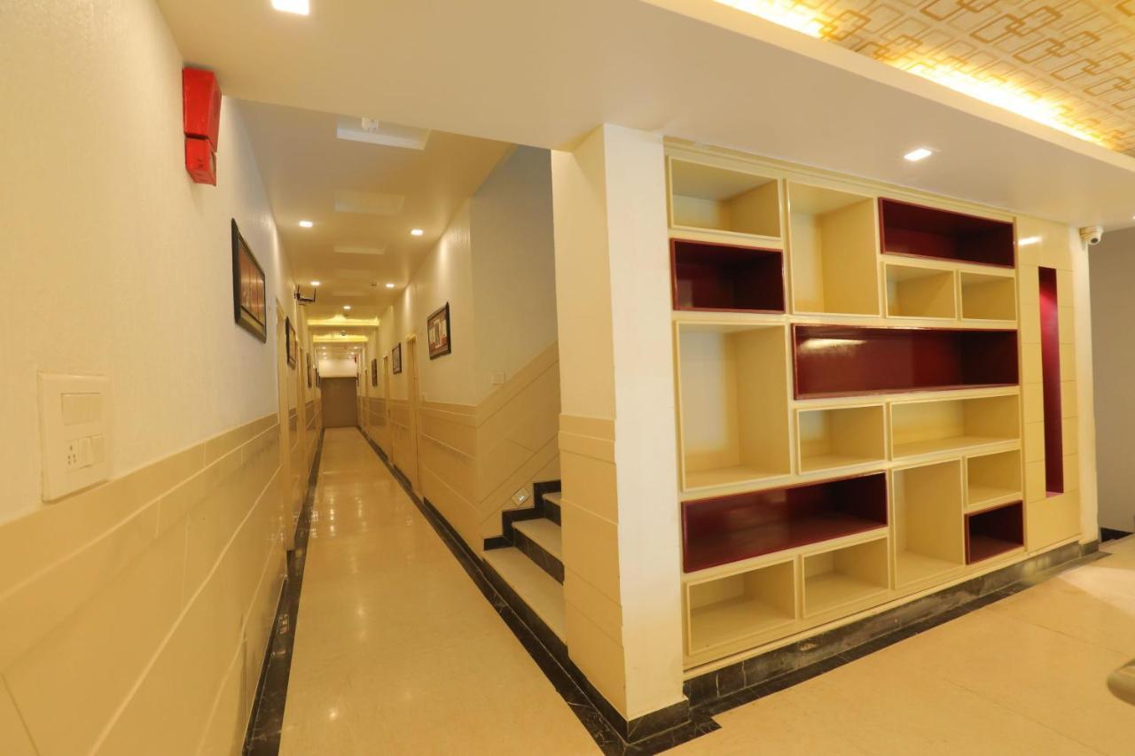 Hotel Sahib'S Red Carpet - The Family & Corporate Hotel Agra (Uttar Pradesh) Exterior photo