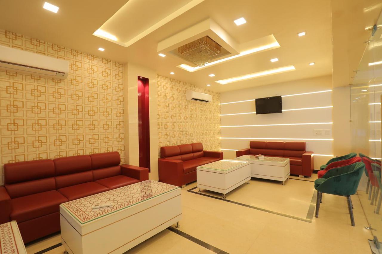 Hotel Sahib'S Red Carpet - The Family & Corporate Hotel Agra (Uttar Pradesh) Exterior photo