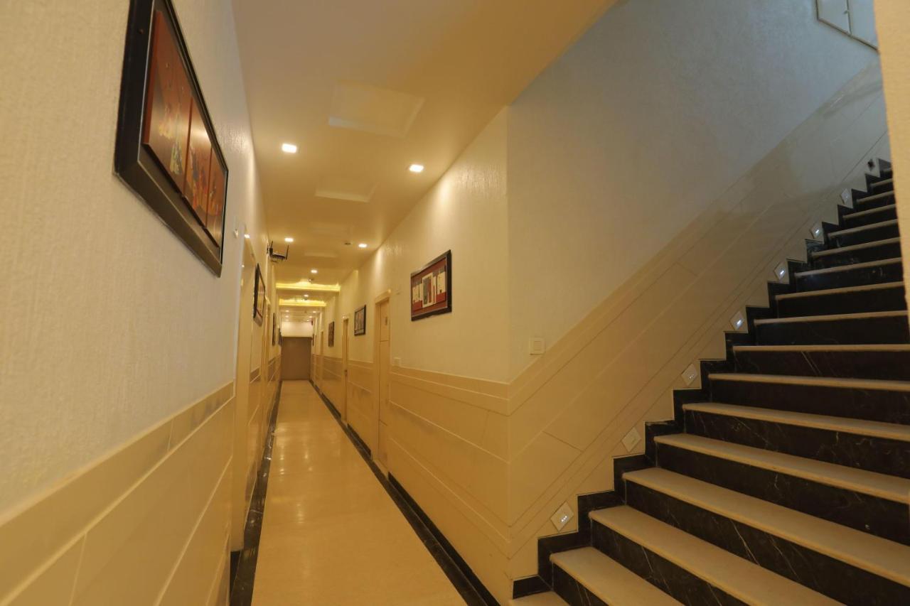 Hotel Sahib'S Red Carpet - The Family & Corporate Hotel Agra (Uttar Pradesh) Exterior photo