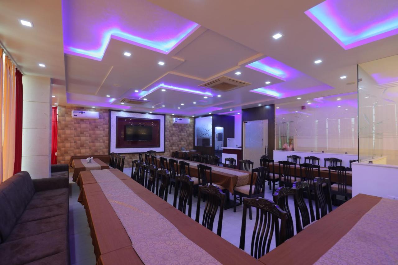 Hotel Sahib'S Red Carpet - The Family & Corporate Hotel Agra (Uttar Pradesh) Exterior photo